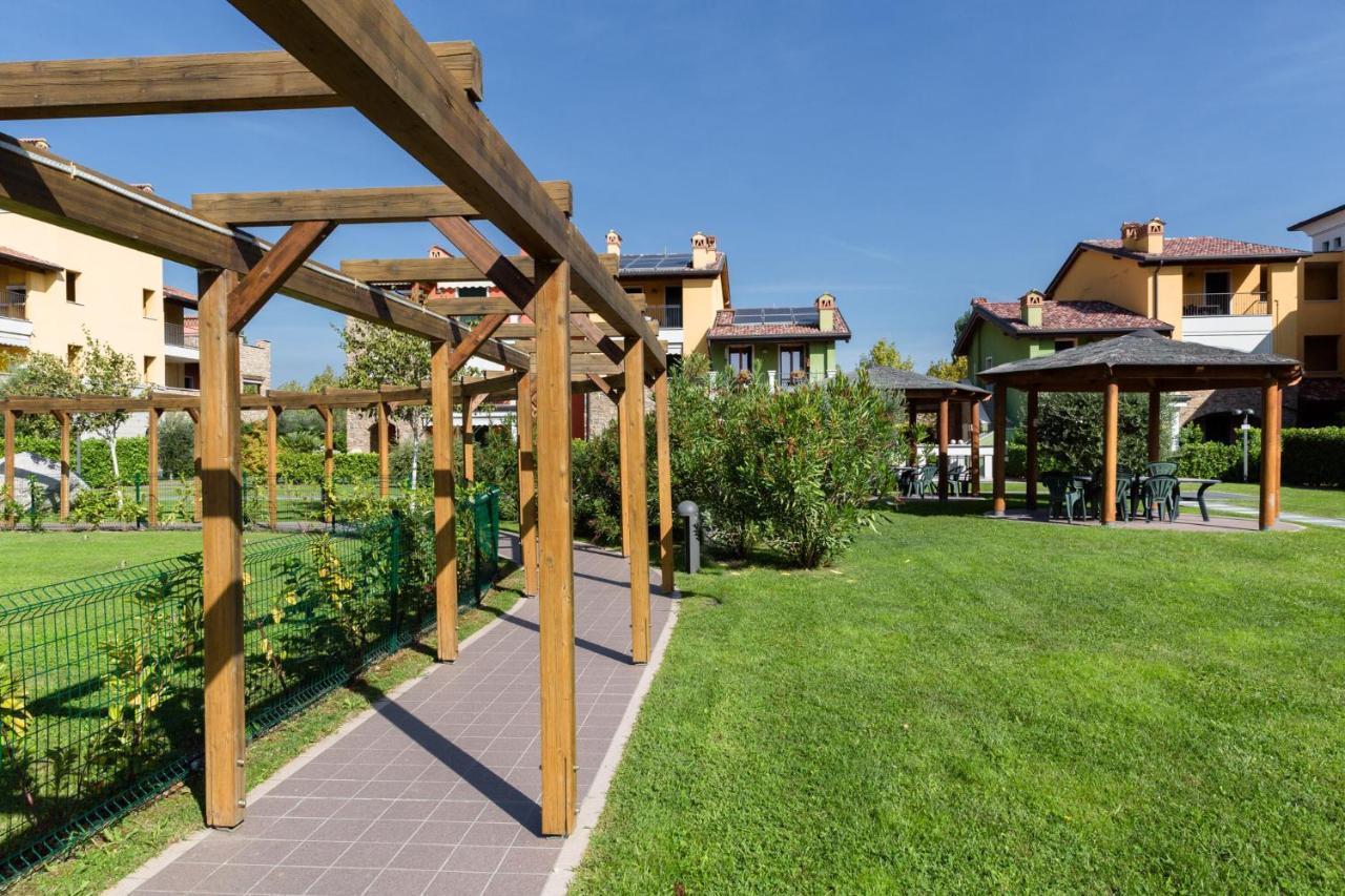 Appartamento Corina Sirmione Exteriör bild