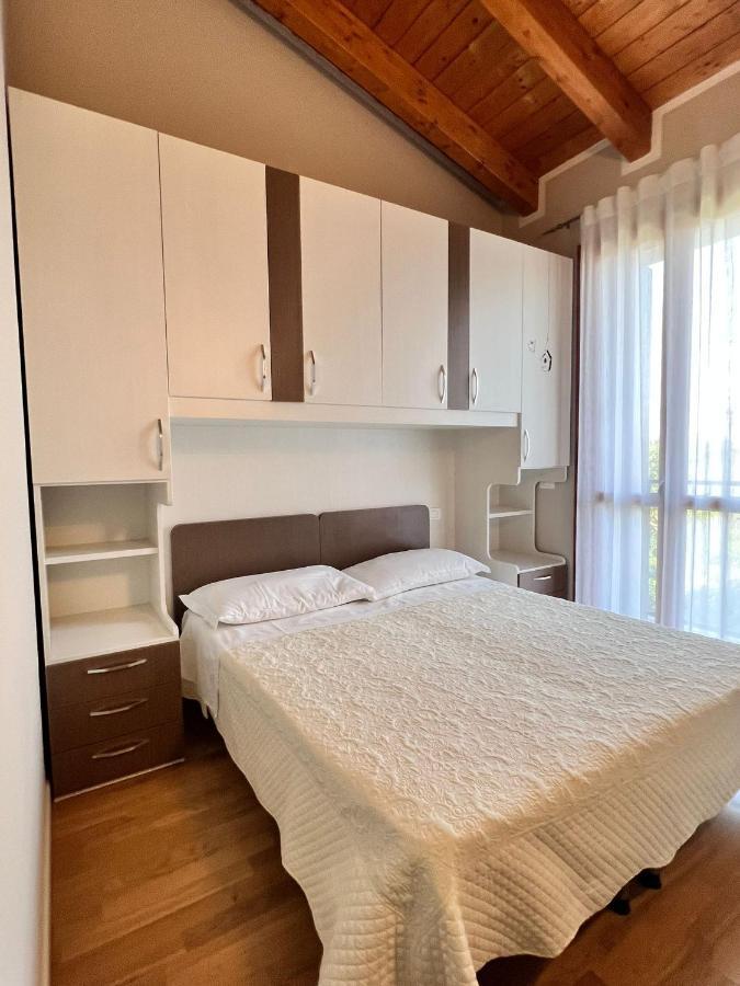 Appartamento Corina Sirmione Exteriör bild