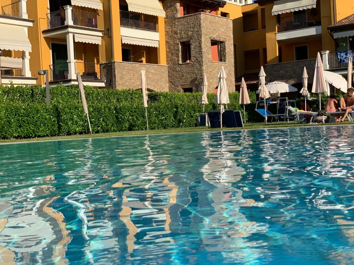 Appartamento Corina Sirmione Exteriör bild